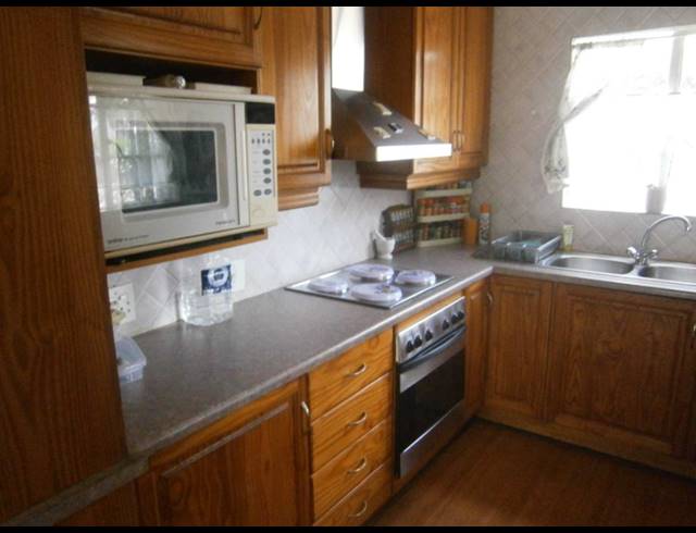 2 BEDROOM TOWNHOUSE FOR SALE IN ALBERTSDAL